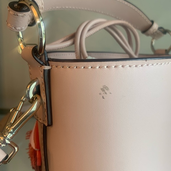 Kate Spade Pippa Flamingo by the Pool Bucket Bag Raffia Trim Pink Crossbody - Picture 4 of 11